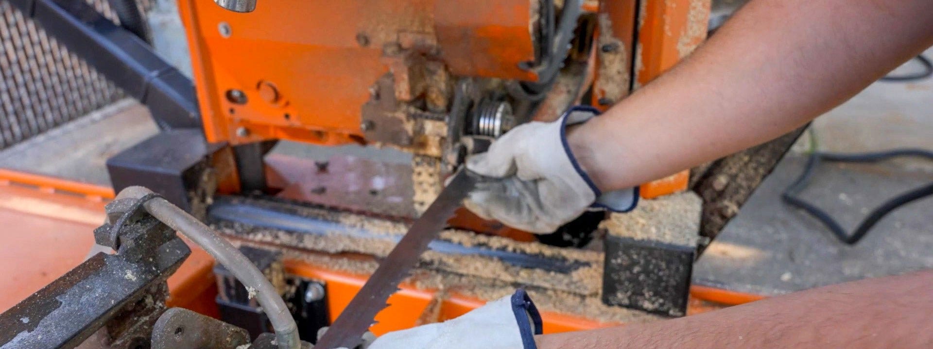 How To Change a Sawmill Blade