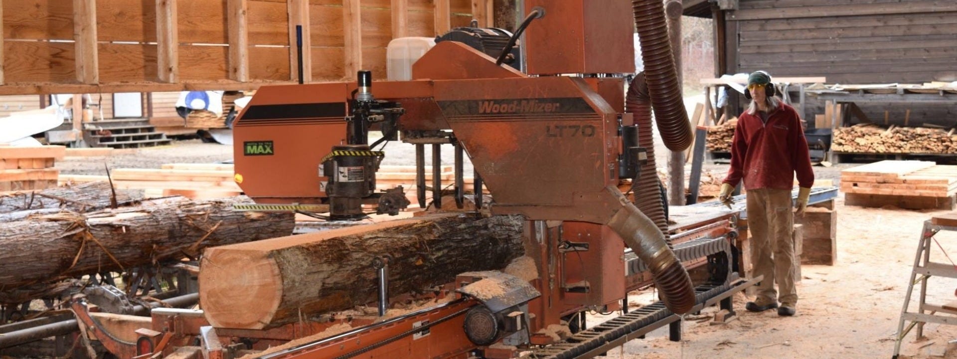 Harrop-Procter Community Co-op LT70 sawmill cutting