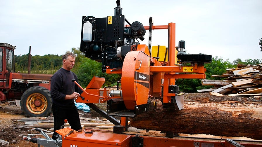 Wood-Mizer LT40 sawmill cuts a log