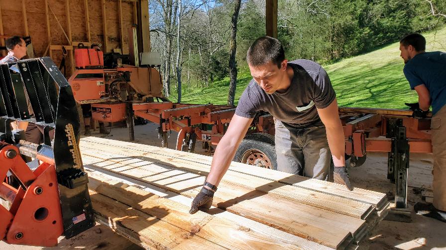 Narrow Gate with portable sawmill